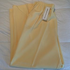 NWT Alfred Dunner Classics Straight Pull-on Pant